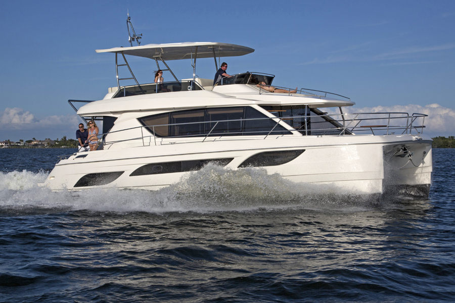 Aquila 48 Powercat